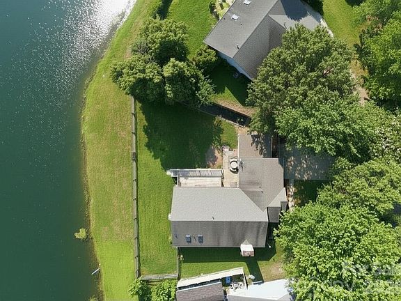 3rd image of 6323 Martin Lake Rd