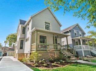 325 N Maple Ave, Oak Park, IL 60302