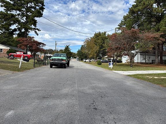 4th image of 2611 Sedgefield Dr