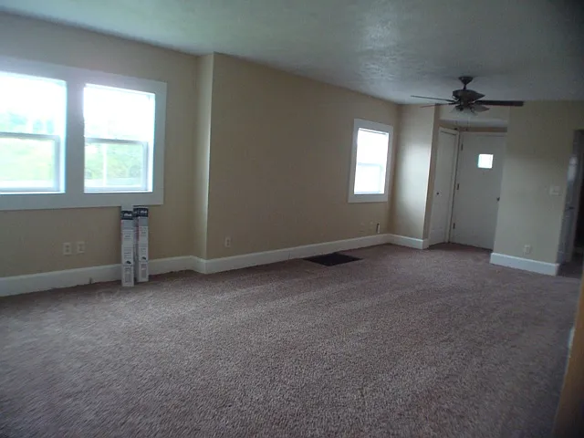3416 S 15th St — Photo 3