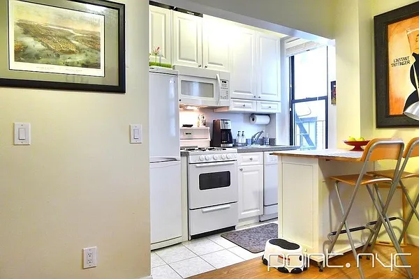 Rented by Point NYC | media 26