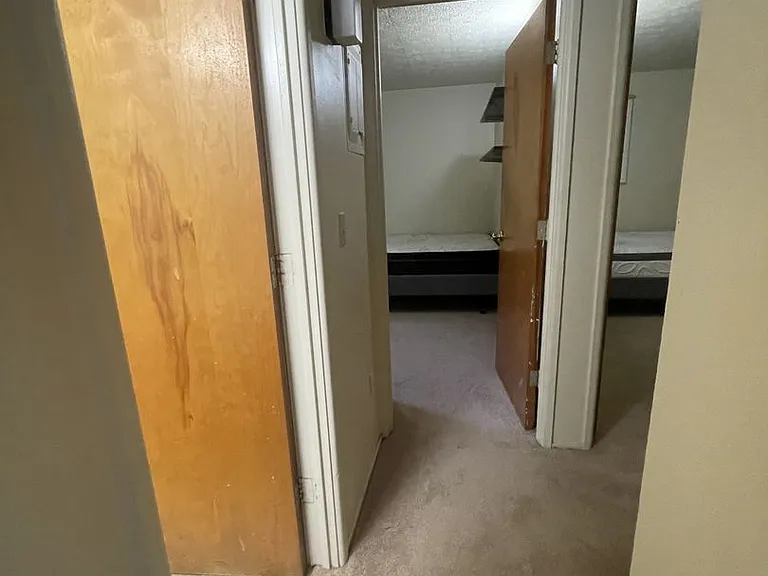 526 Linden St — Photo 7