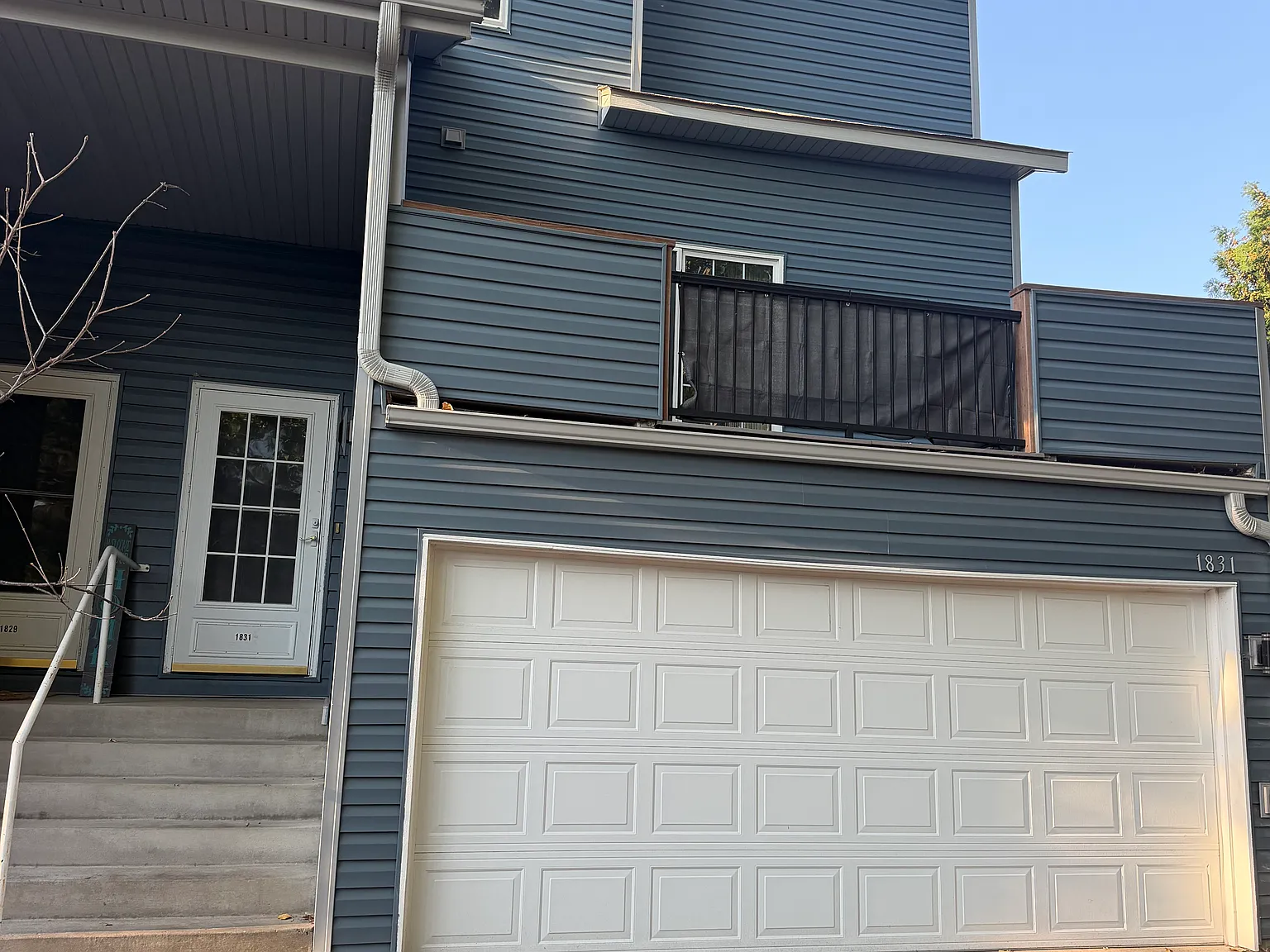 2 bed, 1.5 bath, 1234 sqft, $1,734 — Photo 2