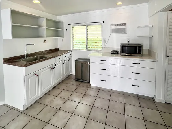 41-1450 Kumuula St, Waimanalo, HI 96795