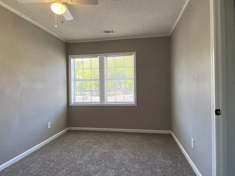2 bed, 846 sqft, $965 — Photo 4