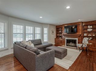 1236 W 68th Ter, Kansas City, MO 64113