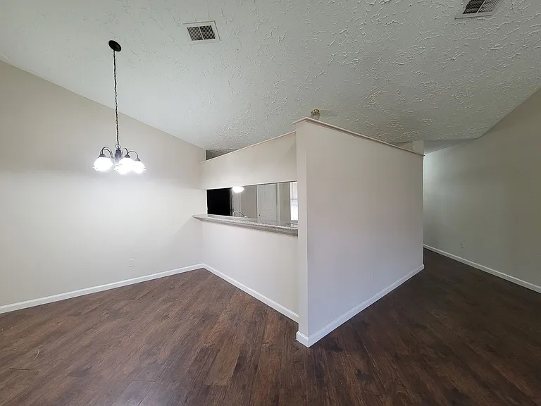 9415 Beckford Dr — Photo 16