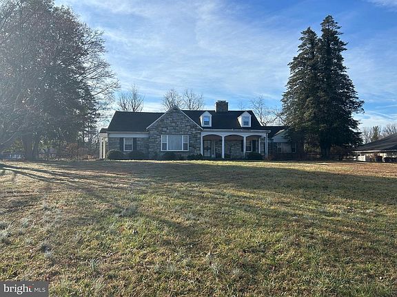 2nd image of 116 Southway Dr