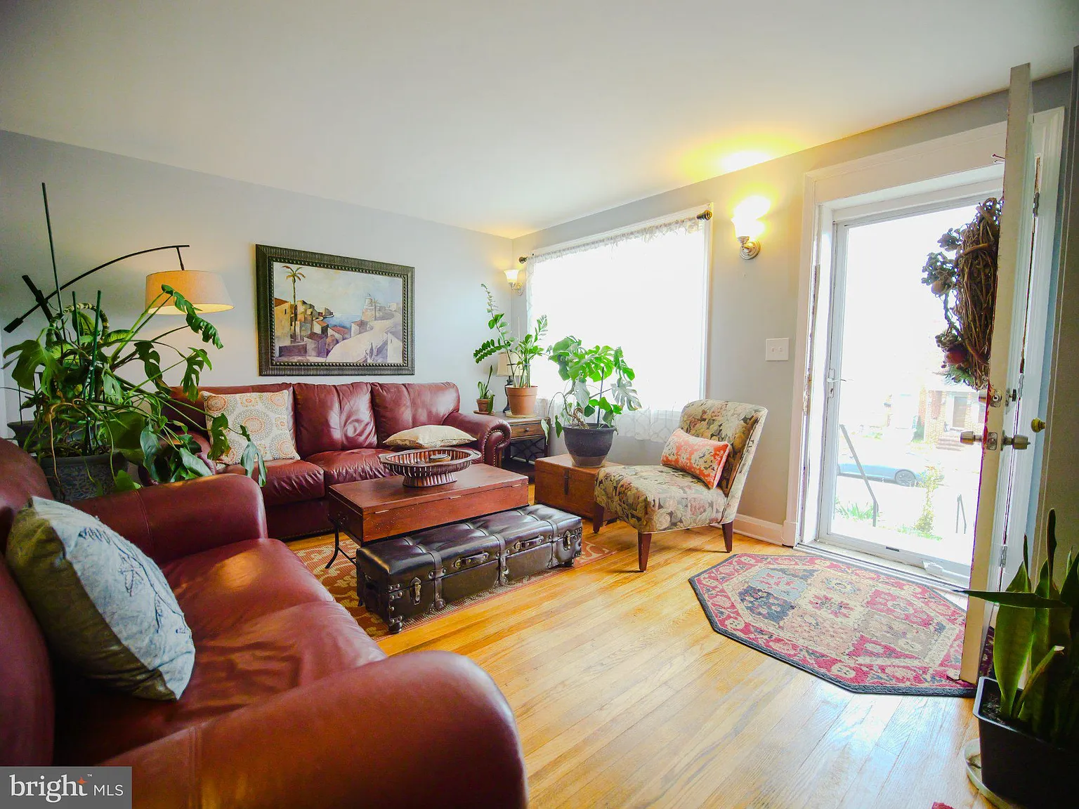 2 bed, 1.0 bath, 1232 sqft, $1,650 — Photo 2