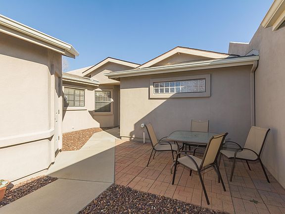 2nd image of 3229 Iris Ln