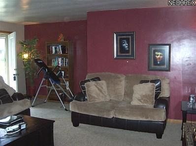 4th image of 115 Glacier Ave