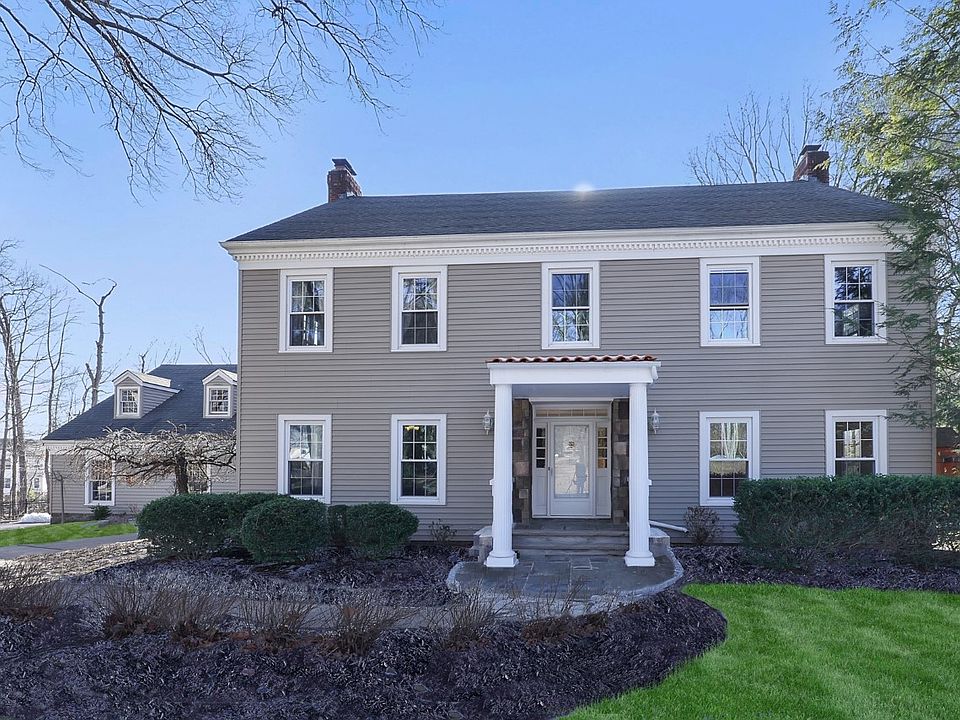 1st image of 834 Ewing Ave