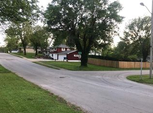 3165 S Parkview Ave, Springfield, MO 65804