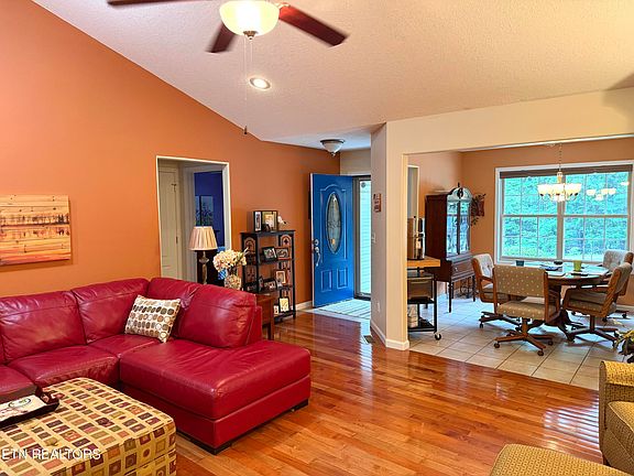4th image of 174 Cromwell Ln
