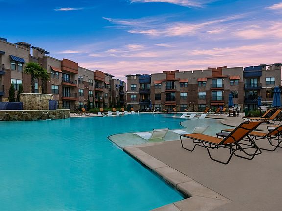 3rd image of 6653 McKinney Ranch Pkwy #3275534