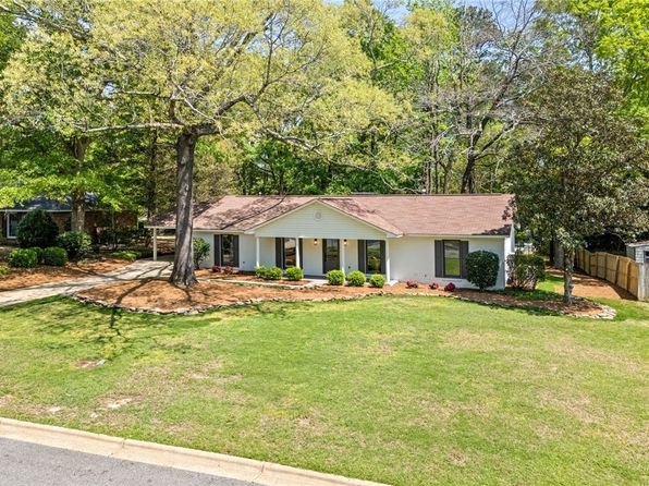 322 Cricket Ln, Auburn, AL 36832