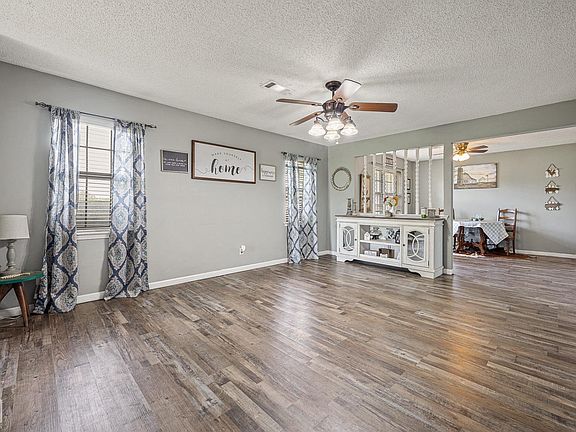 2nd image of 134 Ramblewood Dr