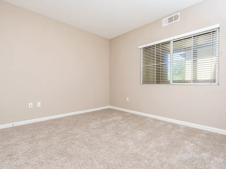 La Verne Village Luxury Apartment Homes — Photo 29
