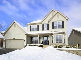 39W110 Shannon Sq, Geneva, IL 60134