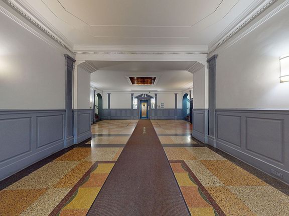 3rd image of 125 Hawthorne St APT 1A