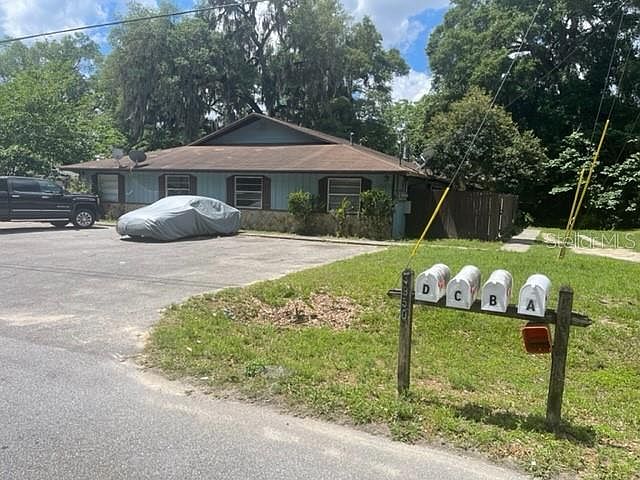 1st image of 3950 SE 17th Ave