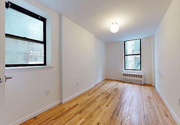 3rd image of 109 W 113th St #2Z