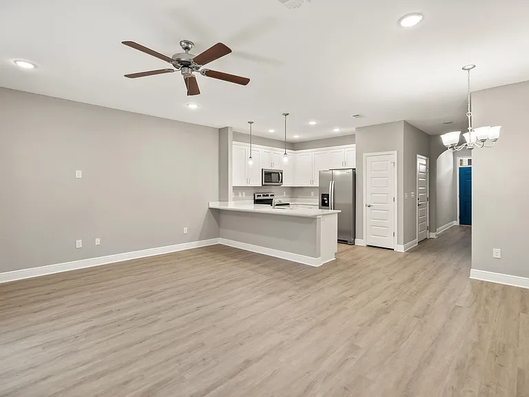 319 Carmel Dr #6-1 — Photo 10