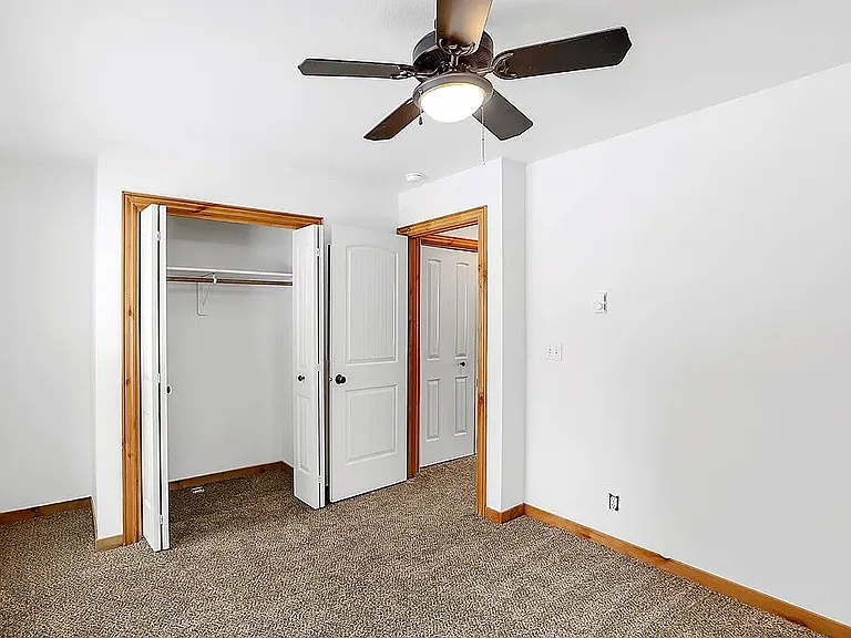 137 E Stibnite Ave — Photo 7