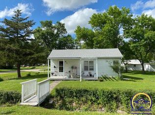 628 Kansas St, Burlington, KS 66839