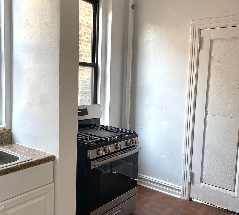 2nd image of 385 Fort Washington Ave APT 60