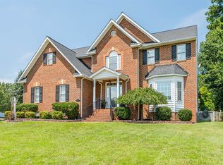 12012 Sumner Ct, Glen Allen, VA 23059