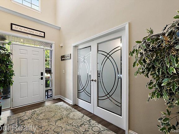 4th image of 5164 Birch Ln