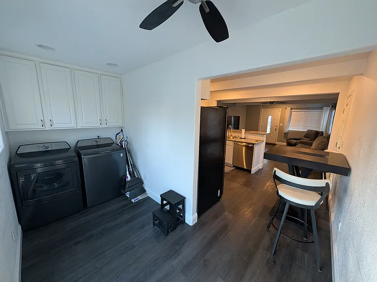 433 W H St — Photo 6