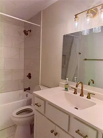 4 Charlene Ct — Photo 14