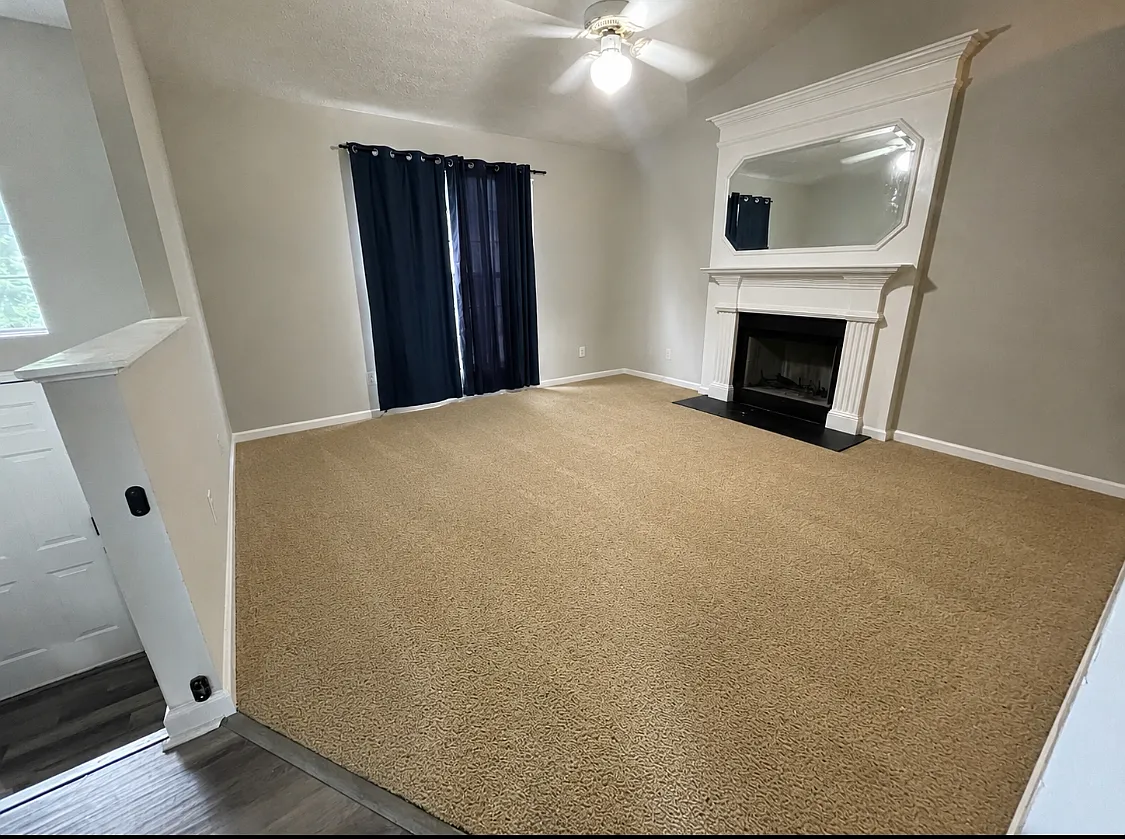 3 bed, 1375 sqft, $2,300 — Photo 2