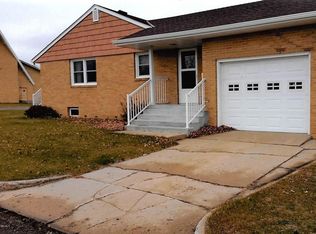 420 8th St SW, Wadena, MN 56482