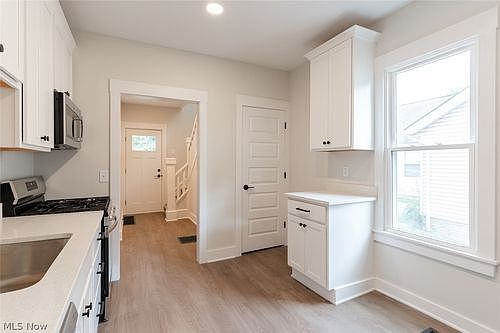 4th image of 1464 E 123rd St