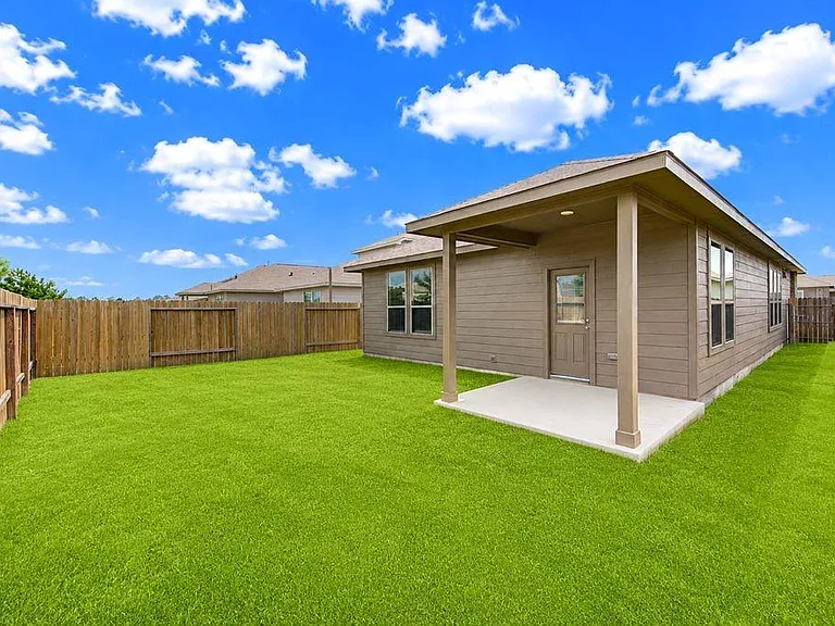14469 Sugar Pines Dr — Photo 37