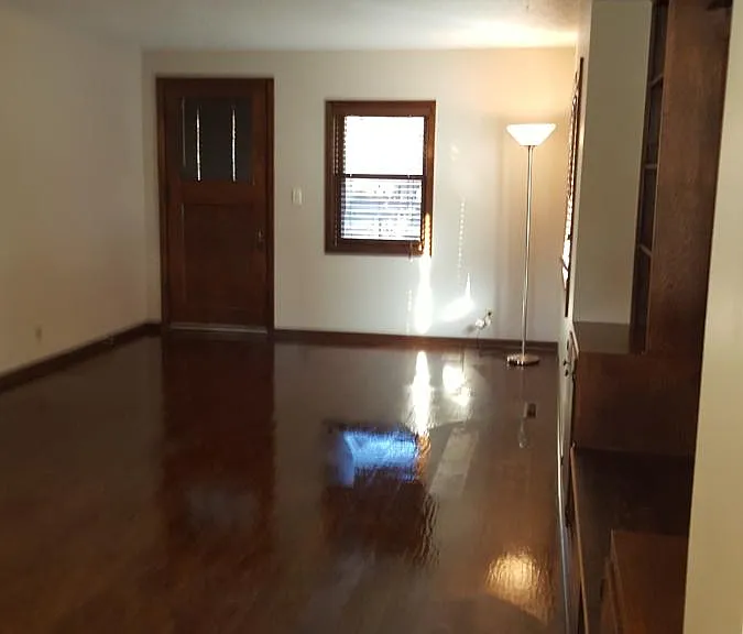 7907 Maple St — Photo 8