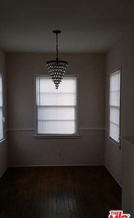 5th image of 712 N Buena Vista St
