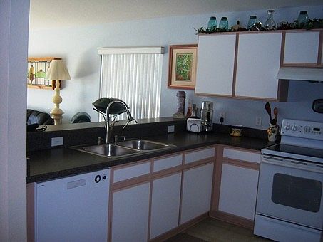 4th image of 468 Lake Suzanne Dr