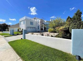 31 Bayside Ct, Margate, NJ 08402
