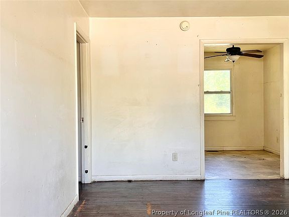 3rd image of 1716 Shaw Rd