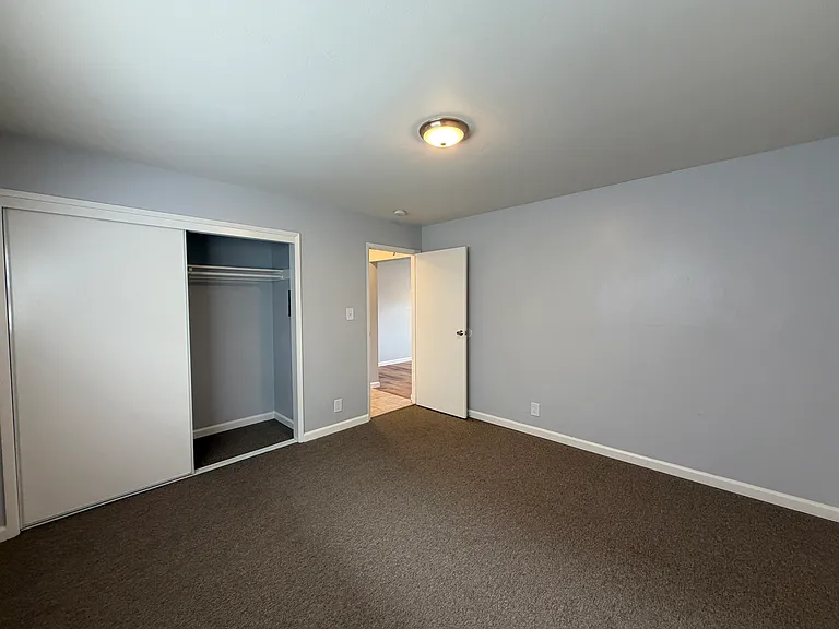 10th Avenue Apartments — Photo 10