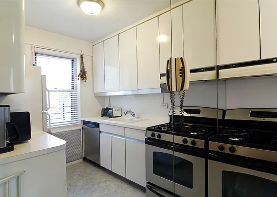 Sold by Century 21 NY Metro | media 16