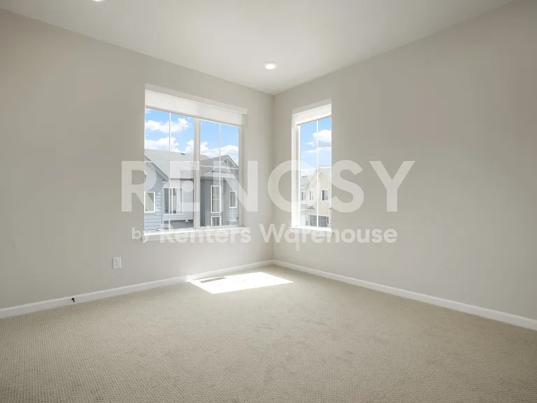 421 Millwall Cir — Photo 17