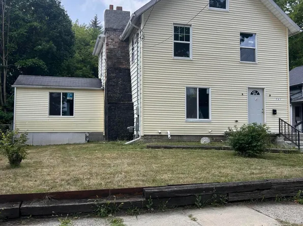 727 Wisconsin Ave, Lansing, MI 48915