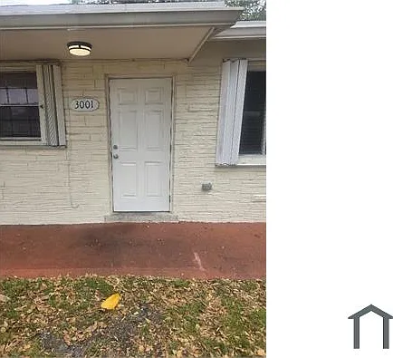 3001 N 73rd Ter — Photo 1
