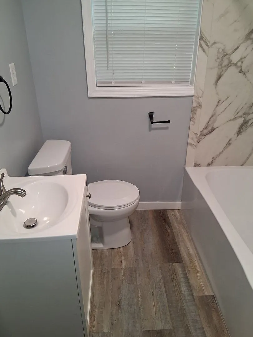 801 8th Ave Duplex — Photo 4