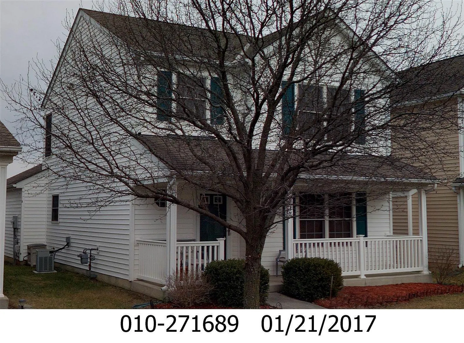 5448 Poolbeg St photo 1